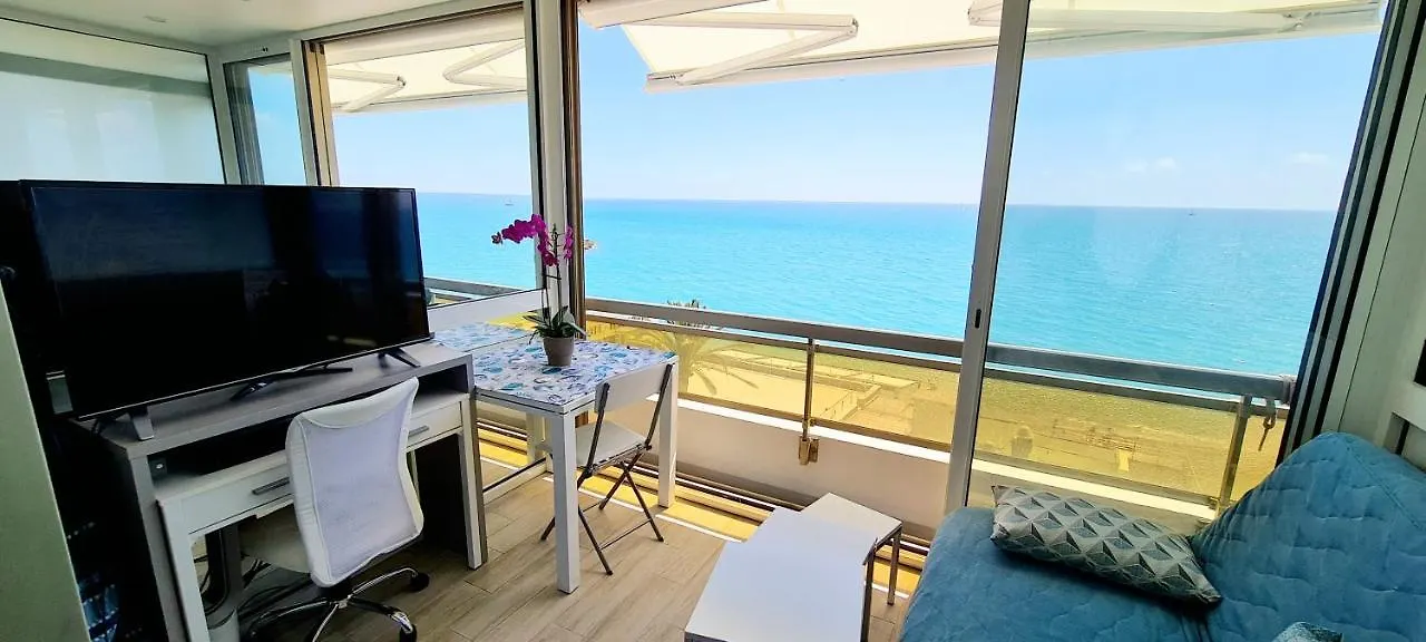 Appartement Vue mer panoramique devant la plage au calme! Villeneuve-Loubet
