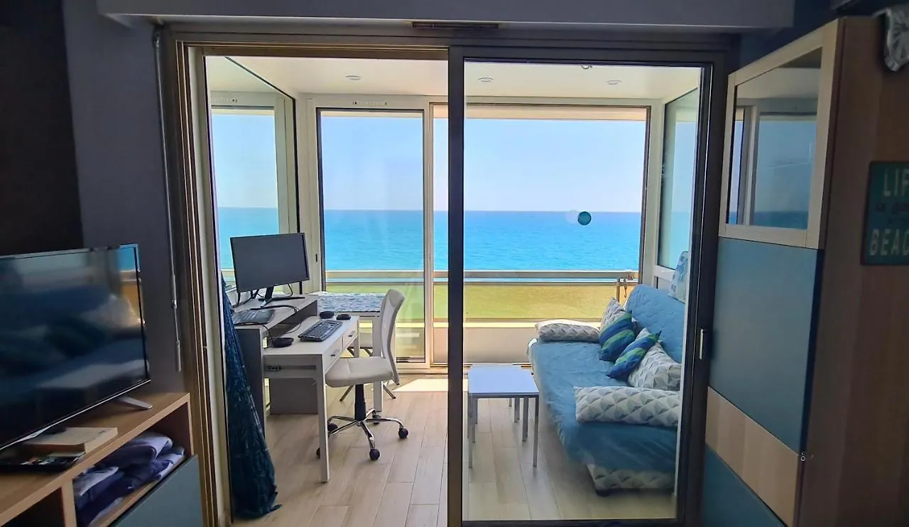 Appartement Vue mer panoramique devant la plage au calme! Villeneuve-Loubet France